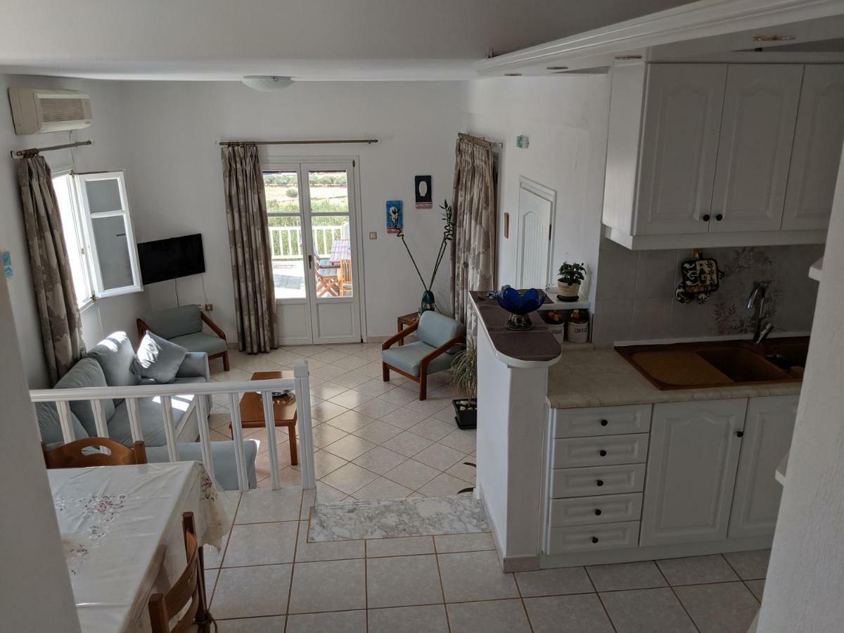 Anthoula'S Sea View Apartment Píszo Livádi Kültér fotó